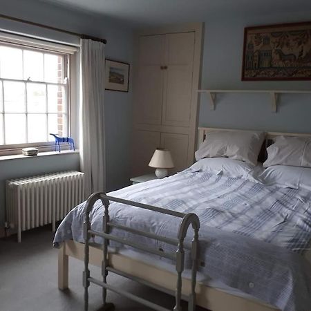 Апартаменты No. 27'S Self-Catering Flat For A Memorable Break. Бридпорт Экстерьер фото
